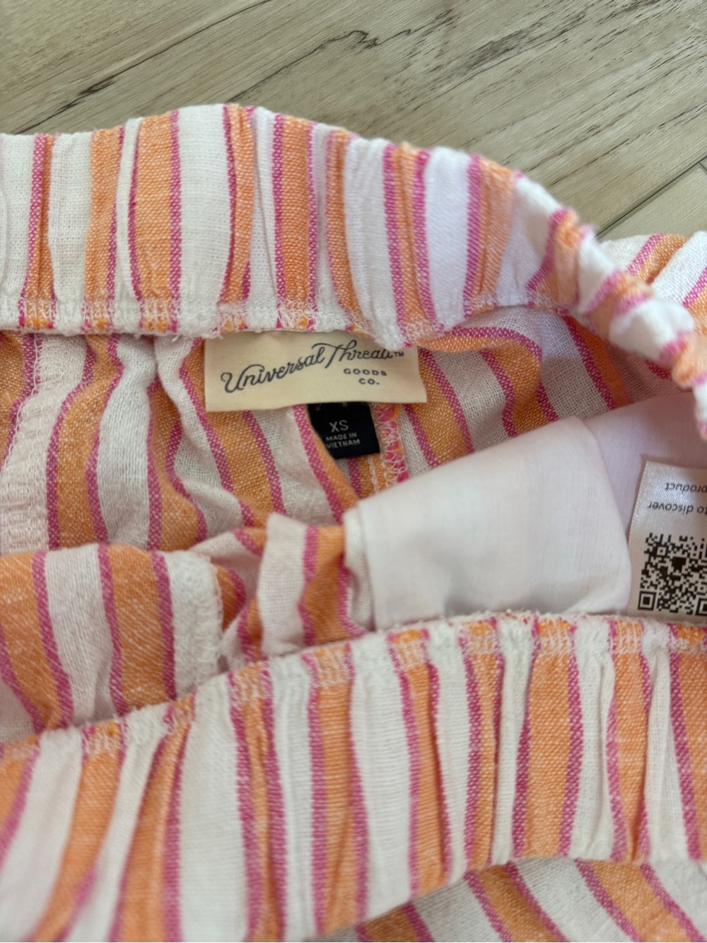 Striped Linen Set - Picture 3 of 10